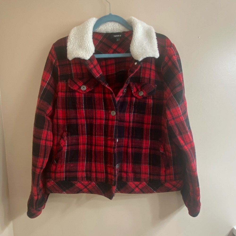 SPRING SALE 🌼 Torrid Cozy Cropped Red Plaid Jacket